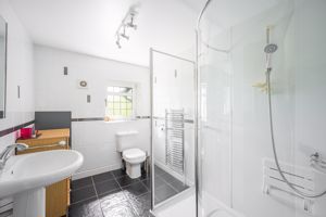 En-Suite- click for photo gallery